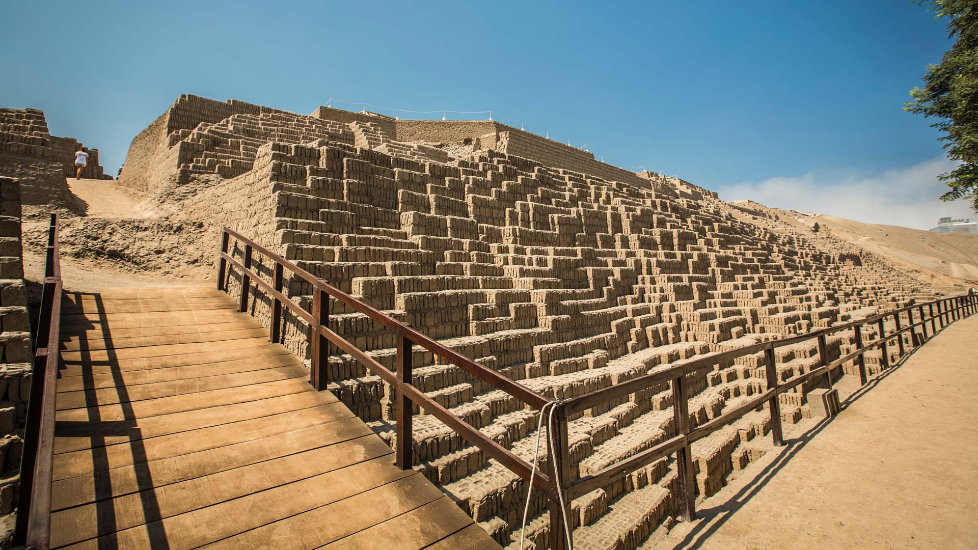 HUACA PUCLLANA